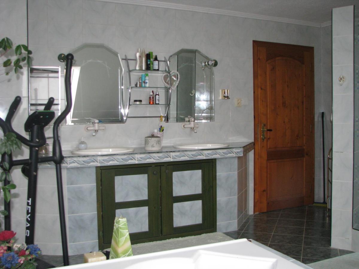 Penzion Piano Apartment Liptovsky Mikulas Ngoại thất bức ảnh